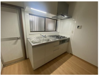 キッチン　システムキッチンも新調☆壁付けタイプは空間を無駄なく使えます！