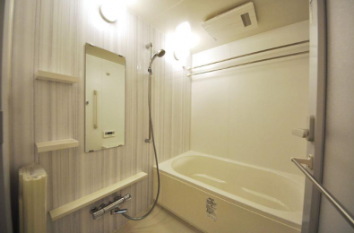 浴室　オートロックでセキュリティーも安心◎宅配ボックスがあるので、お忙しい方にも便利ですね！