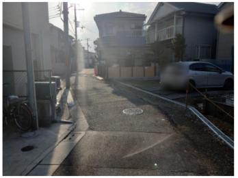 �O�ʓ��H�܂ތ��n�ʐ^�@�O���͌�ʗʂ����Ȃ��A�Â��ŕ�炵�₷���Z���ł���