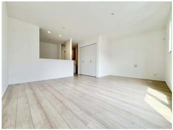 ���r���O�@�y�����������Ղ���铌�����z
2�KLDK16.25����
���ɍL���Ԏ��ŁA�Ƌ�̔z�u�����₷���J����������܂��ˁ�