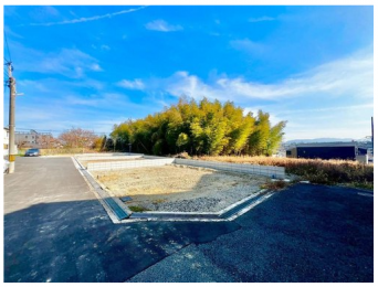 �O�ʓ��H�܂ތ��n�ʐ^�@�G�R�ȃI�[���d���Z��Ȃ̂ŁA���ɂ₳�����N���[���G�l���M�[�ŕ�点�܂���