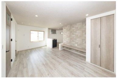 ���r���O�@3�ʍ̌��̖��邢���r���O��
���Ƒ��ł������߂�����L����������LDK15������